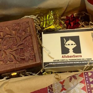Idea Regalo Natale con Cofanetto Legno intarsiato e Frankincenso Hojari Boswellia Sacra dell’Oman.
